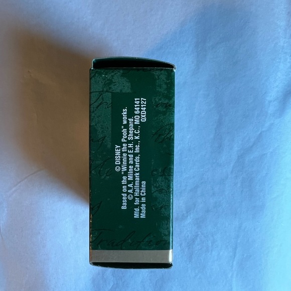 Hallmark Keepsake Ornament. Skating with Pooh. - Picture 2 of 10